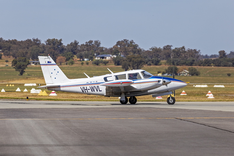 Air Freight Today (VH-WVL) Piper PA-30-160 Twin Comanche C.jpg